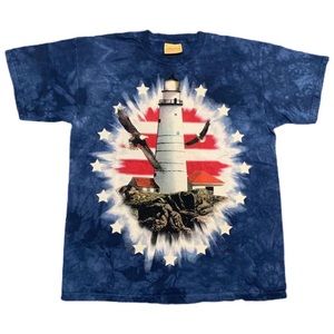 Vintage 2002 The Mountain American Flag Eagle USA Animal Print Graphic T-shirt